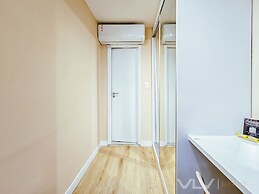 Art Studio by VLV Stays