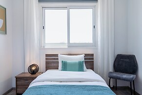 Olympus Stylish 2-BR Apt in Larnaca