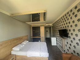 C1 Suite