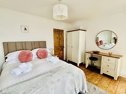 Lizzys Cottage