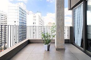 Duplex com piscina e academia