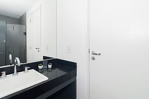 Duplex com piscina e academia