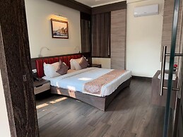 Goroomgo The Coco Cabana Varanasi