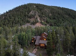 82 Lenawee Lane