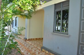 Kamfart Safari Lodge