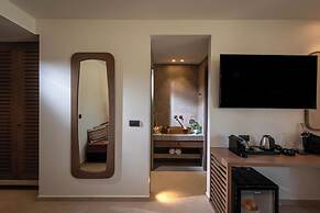 The River Suites - Adults Only