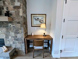 Alcove 76