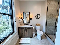 Alcove 76