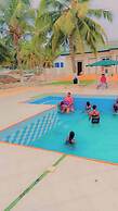LLOYDS BEACH RESORT and SPA