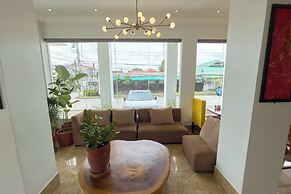 B Hotels Angeles City