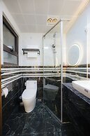 Wisteria Luxury Apartment