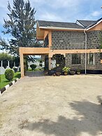 Lux Suites Lakeview Mansion Nakuru