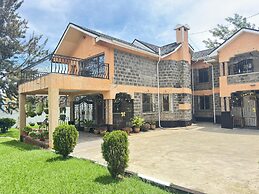 Lux Suites Lakeview Mansion Nakuru