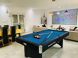 The Penthouse Essentials
