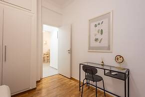 Veikou 90 Meno in Athens