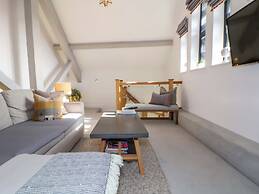 1 Chapel Place
