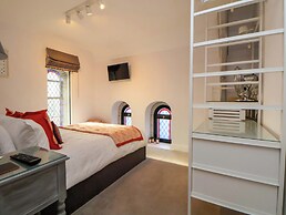 1 Chapel Place