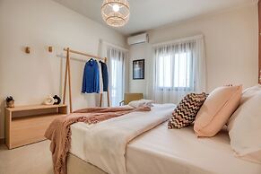 Vinyl 3-Bedroom Apartment in Zouk Mikael