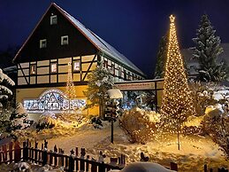 Ratags Kunsthandwerkerhaus GmbH & Co. KG