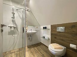 Ratags Kunsthandwerkerhaus GmbH & Co. KG