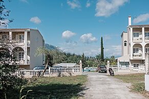 Pelithea Aparthotel