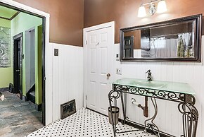 2 Mi to Downtown Spokane: Nurse-ready Rental