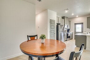 2 Mi to Dtwn Dining! Pet-friendly Temple Townhome