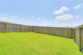 2 Mi to Dtwn Dining! Pet-friendly Temple Townhome