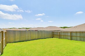 2 Mi to Dtwn Dining! Pet-friendly Temple Townhome