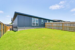 2 Mi to Dtwn Dining! Pet-friendly Temple Townhome