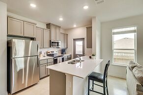 2 Mi to Dtwn Dining! Pet-friendly Temple Townhome