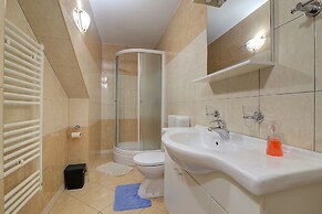 Seabreeze Apartments With Jacuzzi