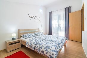 Seabreeze Apartments With Jacuzzi