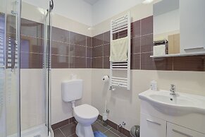 Seabreeze Apartments With Jacuzzi