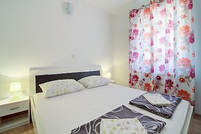 Seabreeze Apartments With Jacuzzi