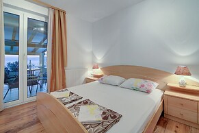 Seabreeze Apartments With Jacuzzi