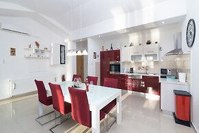 Seabreeze Apartments With Jacuzzi