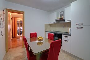 Seabreeze Apartments With Jacuzzi