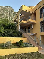 Villa Risan Apartments