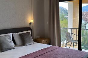 Villa Risan Apartments