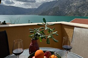 Villa Risan Apartments