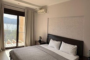 Villa Risan Apartments