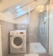 Modern Viggiù Suite Home