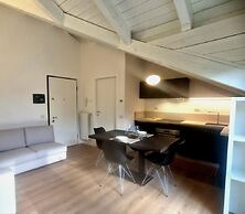 Modern Viggiù Suite Home