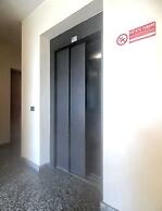 Modern Viggiù Suite Home