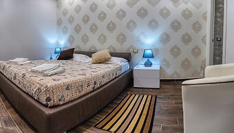 TRIBUNALE BASEMENT APARTMENT