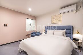 BROWN-DOT HOTEL