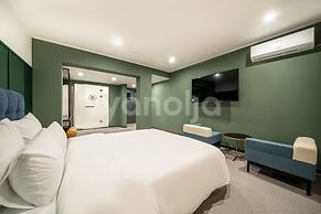 BROWN-DOT HOTEL