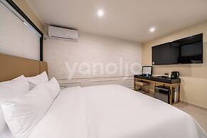 BROWN-DOT HOTEL