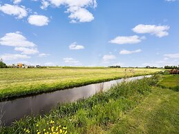 Tranquil Holiday Home With Views